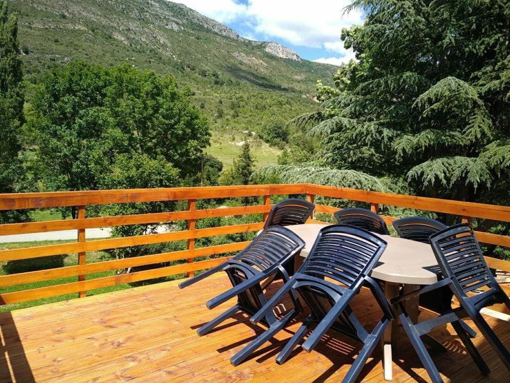 Gite En Haute Provence Montfroc エクステリア 写真